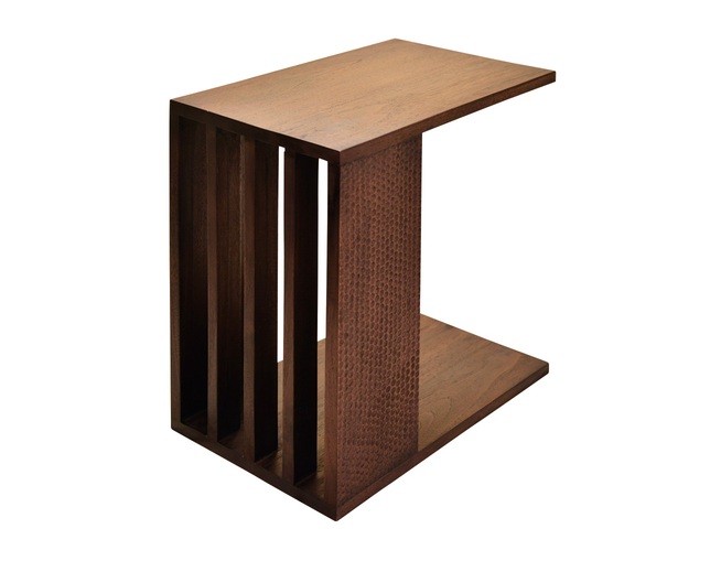 Alam Sari(アラム サリ) SIDE TABLE CARVING の写真