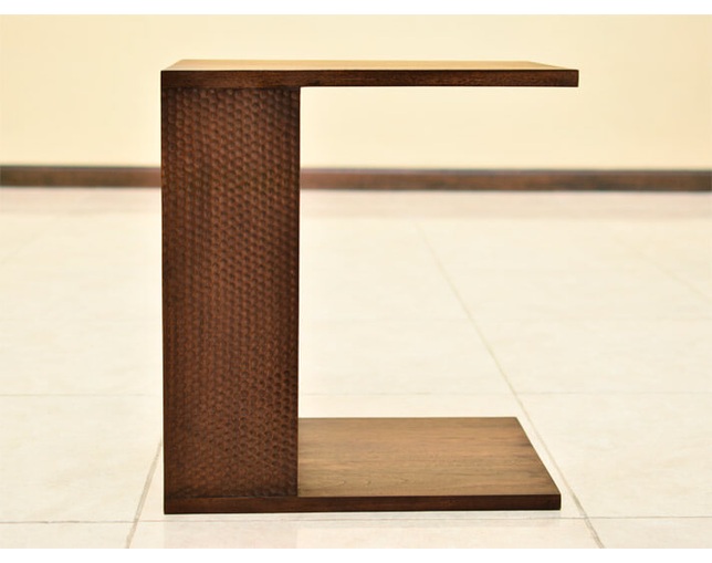 Alam Sari(アラム サリ) SIDE TABLE CARVING の写真