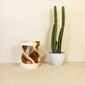 Alam Sari Round Stool Monkeypod Woodの写真