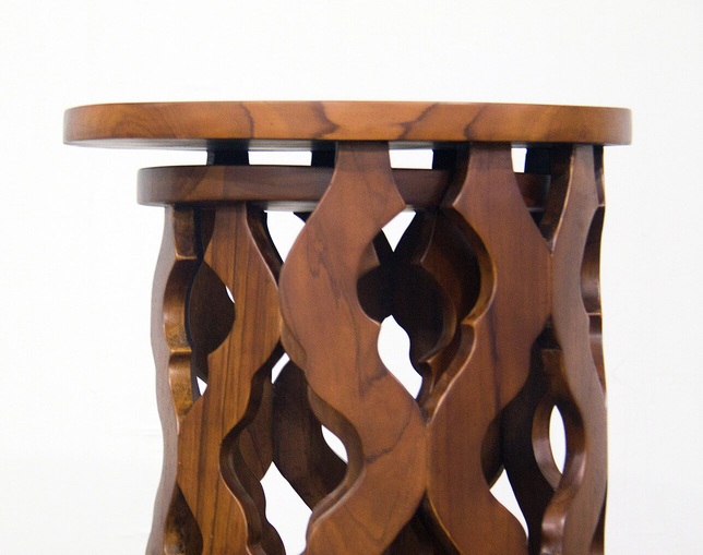 asri(アスリー) Carved Side Table-Bの写真