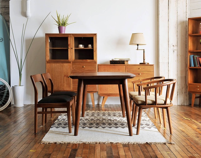 asri(アスリー) ARU Dining Tableの写真