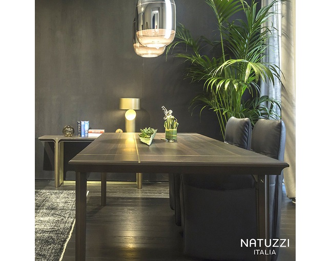 Natuzzi Italia(ナツッジイタリア) KENDO ダイニングテーブルの写真