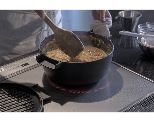 ovject(オブジェクト) ovject 鋳物ほうろう両手鍋深型[23cm]の写真