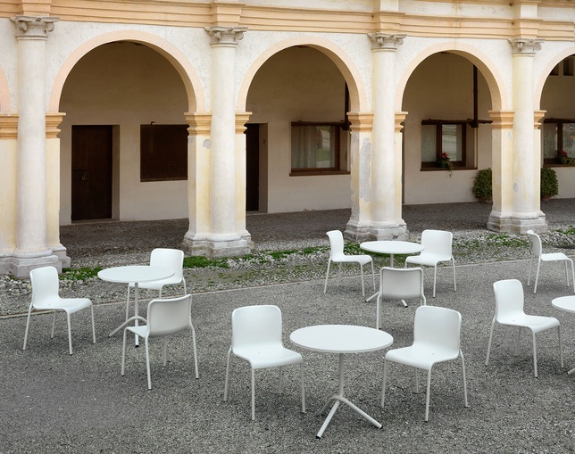 COLOS(コーロス) MOMO 1 サイドチェアの写真