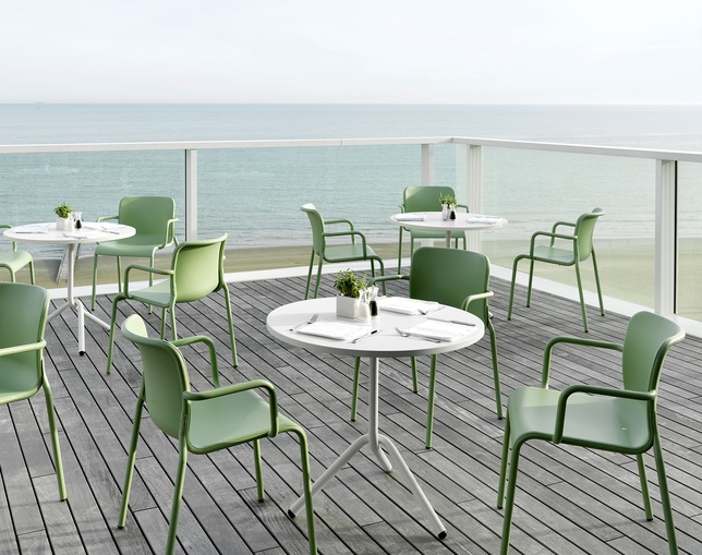 COLOS(コーロス) MOMO 2 アームチェアの写真