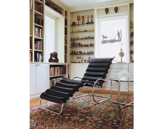 ノル(Knoll) Mies van der Rohe Collection MR adjustable chaise Loungeの写真