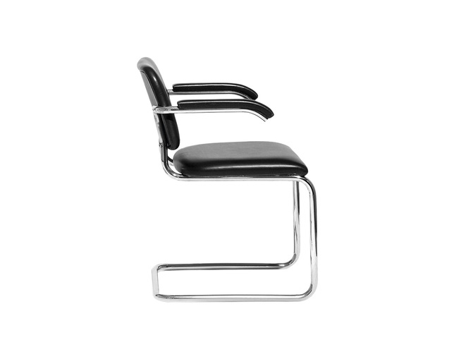 ノル(Knoll) Cesca Chair Full Upholsteredの写真