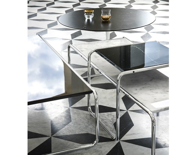 ノル(Knoll) Laccio Tablesの写真
