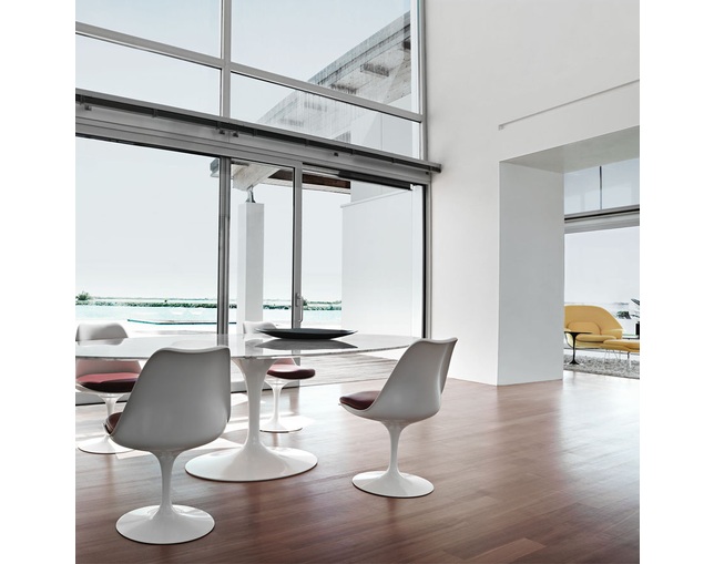 ノル(Knoll) Saarinen Collection Tulip Chairs - Armless chairの写真