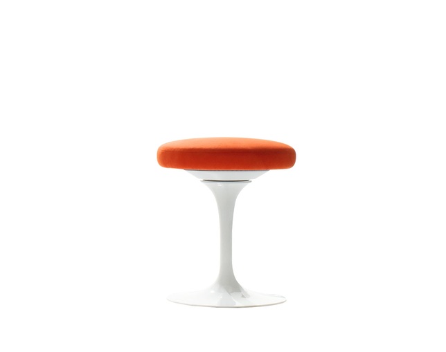 ノル(Knoll) Saarinen Collection Tulip Chairs - Stoolの写真