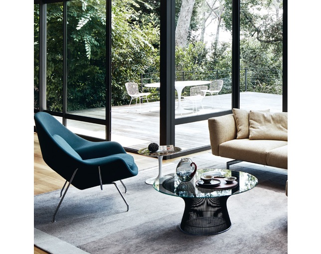 ノル(Knoll) Saarinen Collection Womb Chair and Ottomanの写真