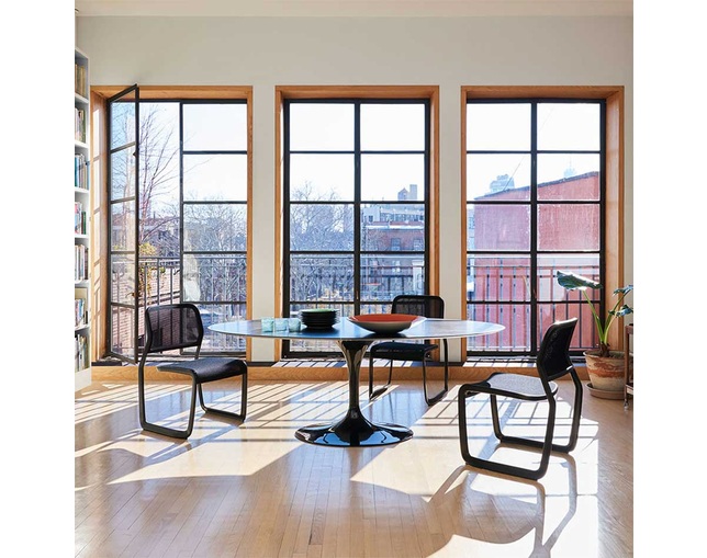 ノル(Knoll) Newson Aluminum Chairの写真