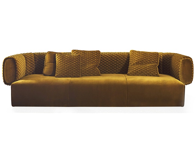 Hessentia Cornelio Cappellini HUG Sofaの写真