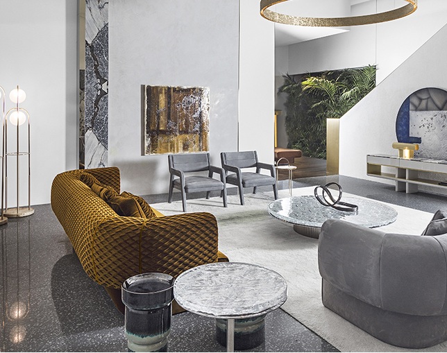 Hessentia Cornelio Cappellini HUG Sofaの写真