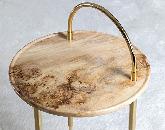 Hessentia Cornelio Cappellini HERON Tableの写真