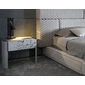 Hessentia Cornelio Cappellini LINFAナイトテーブルの写真