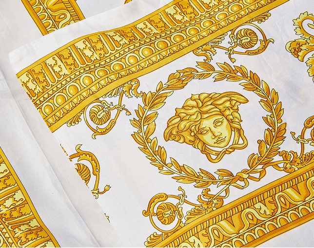 VERSACE HOME デュベカバーの写真