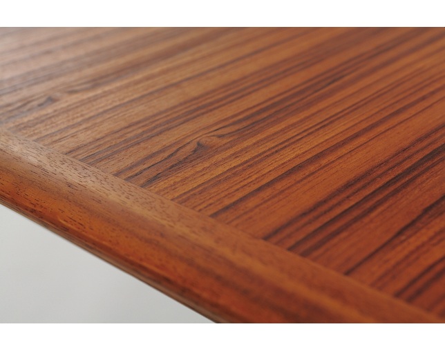 EDDA Dining Table 155　DT30205Q-EL000の写真