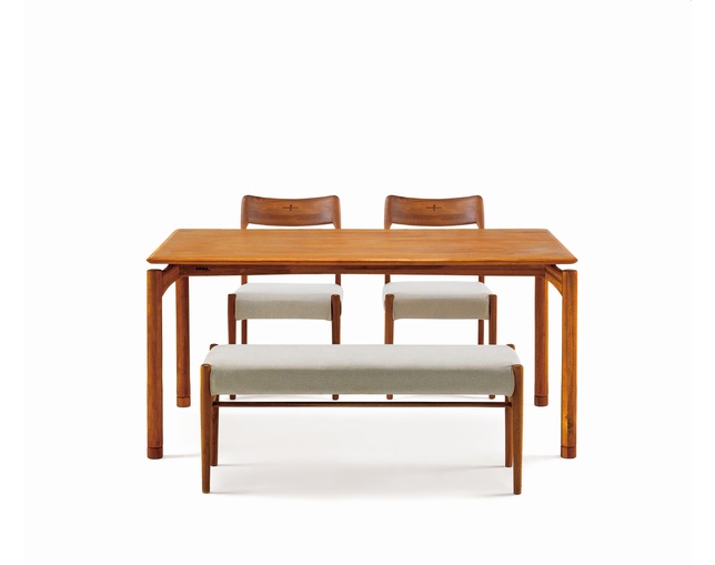 EDDA Dining Table 155　DT30205Q-EL000の写真