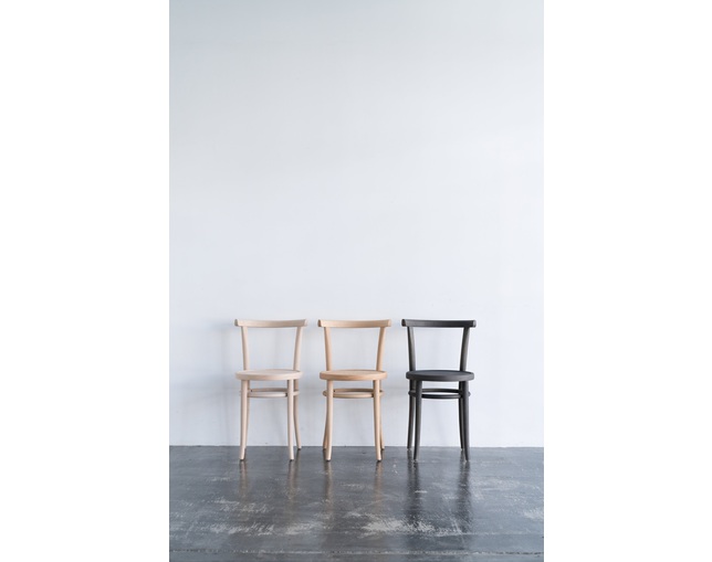 COMPLEX UNIVERSAL FURNITURE SUPPLY MODEL 4151の写真