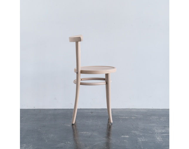 COMPLEX UNIVERSAL FURNITURE SUPPLY MODEL 4151の写真