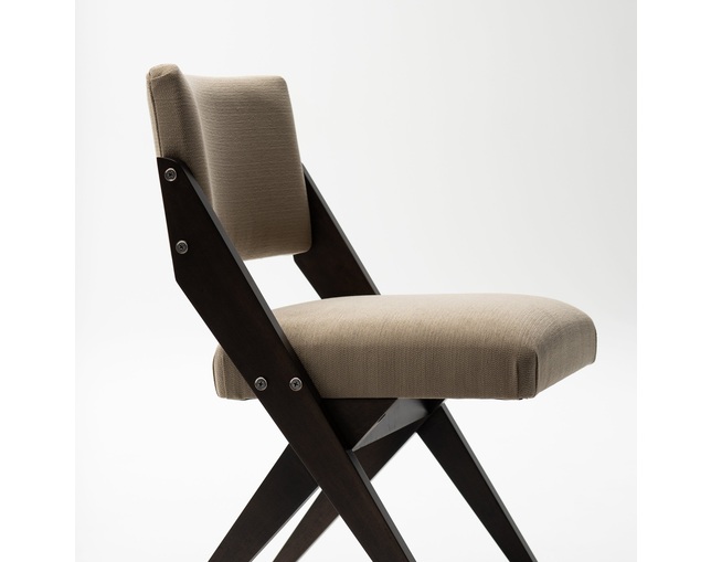 COMPLEX UNIVERSAL FURNITURE SUPPLY Spy Chairのメイン写真