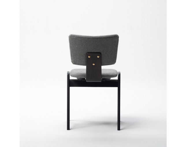 COMPLEX UNIVERSAL FURNITURE SUPPLY Dwarf Chairの写真