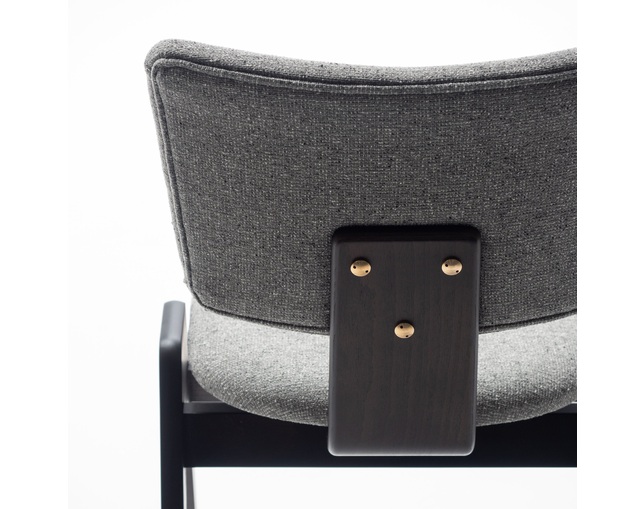 COMPLEX UNIVERSAL FURNITURE SUPPLY Dwarf Chairの写真