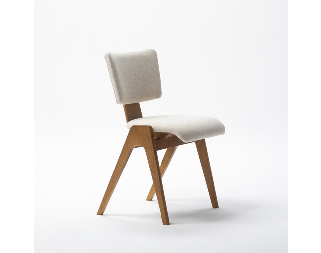 COMPLEX UNIVERSAL FURNITURE SUPPLY Dwarf Chairの写真