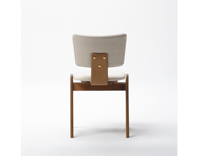COMPLEX UNIVERSAL FURNITURE SUPPLY Dwarf Chairの写真
