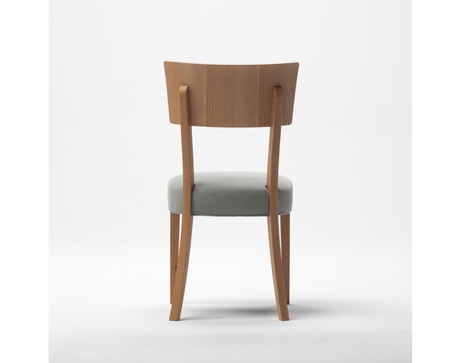COMPLEX UNIVERSAL FURNITURE SUPPLY Tavern Chairの写真