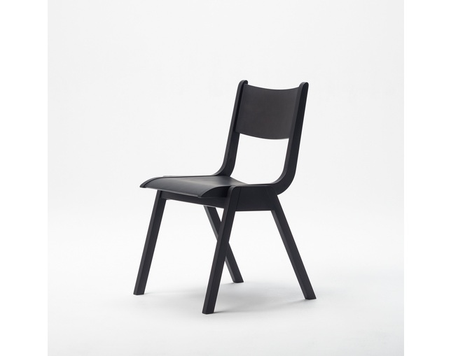 COMPLEX UNIVERSAL FURNITURE SUPPLY Rainer Chairの写真