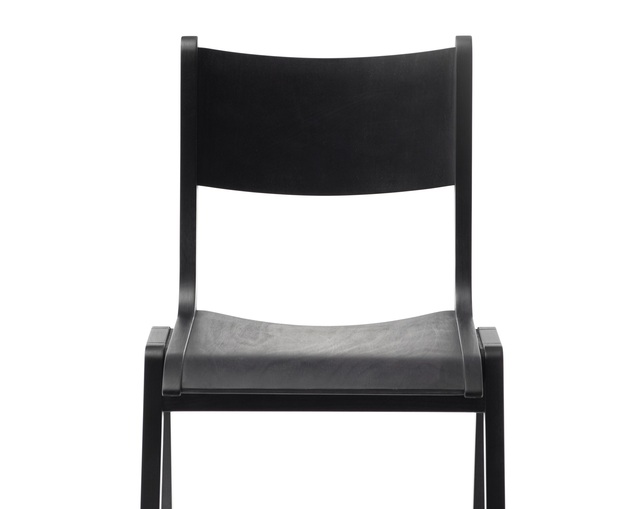 COMPLEX UNIVERSAL FURNITURE SUPPLY Rainer Chairの写真