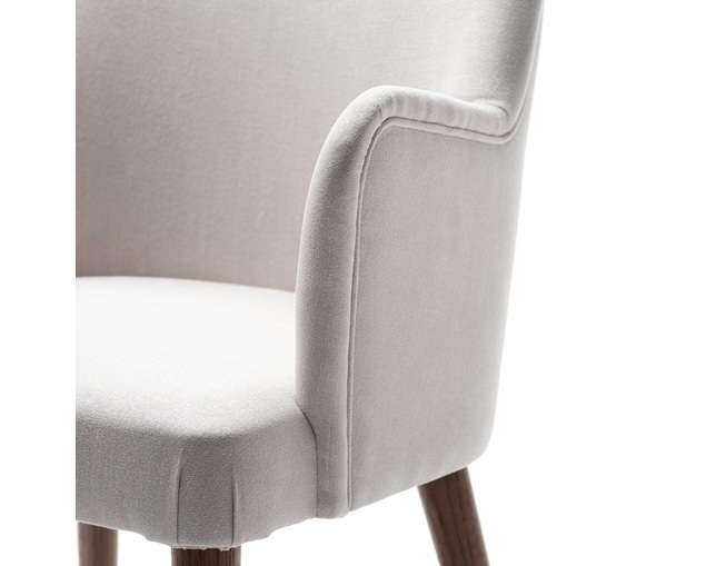 COMPLEX UNIVERSAL FURNITURE SUPPLY Cove Armchairの写真