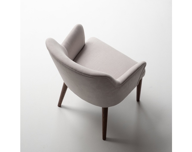 COMPLEX UNIVERSAL FURNITURE SUPPLY Cove Armchairの写真