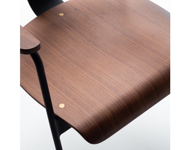 COMPLEX UNIVERSAL FURNITURE SUPPLY F2 Chairの写真