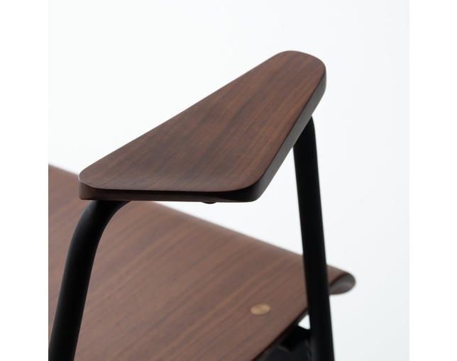 COMPLEX UNIVERSAL FURNITURE SUPPLY F2 Chairの写真