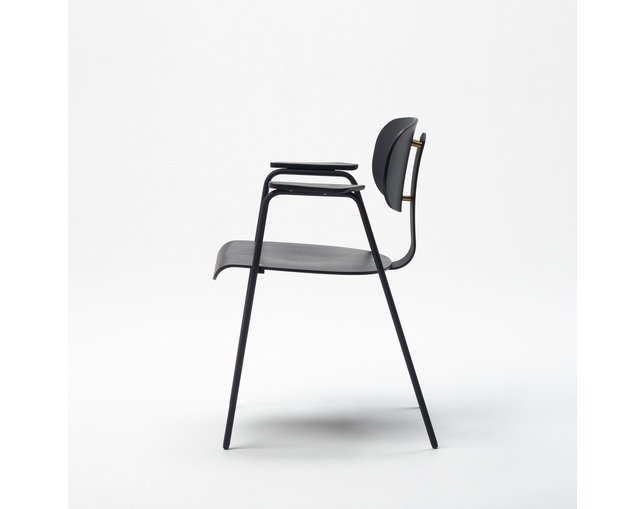 COMPLEX UNIVERSAL FURNITURE SUPPLY F2 Chairの写真