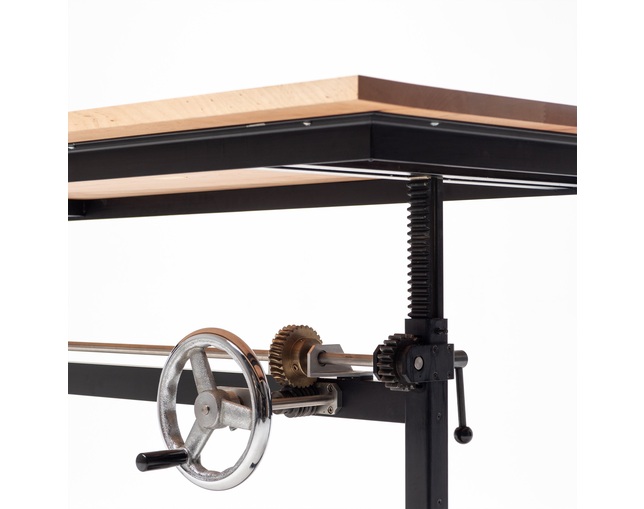 COMPLEX UNIVERSAL FURNITURE SUPPLY Tailor’s Adjustable Workbenchの写真