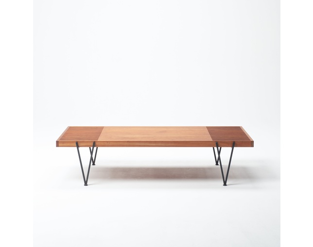 COMPLEX UNIVERSAL FURNITURE SUPPLY Stingray Coffee Tableの写真
