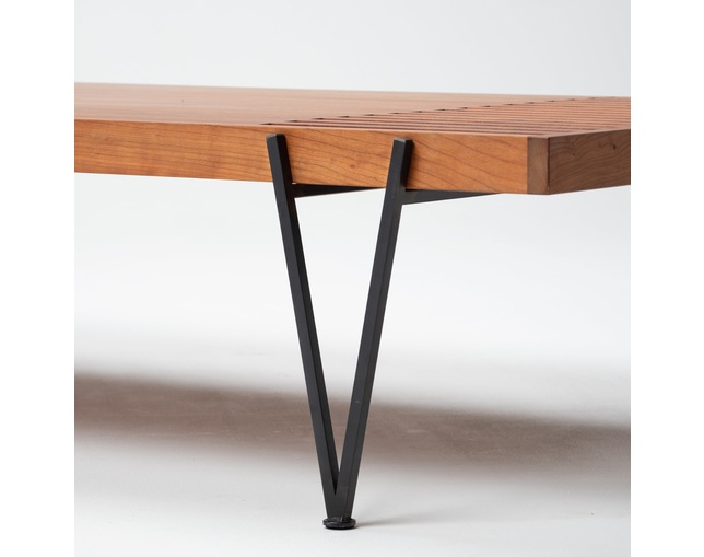 COMPLEX UNIVERSAL FURNITURE SUPPLY Stingray Coffee Tableの写真