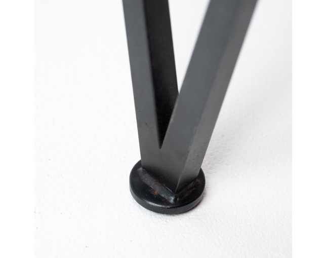 COMPLEX UNIVERSAL FURNITURE SUPPLY Stingray Coffee Tableの写真
