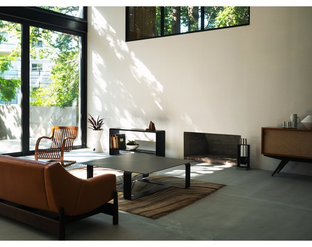 COMPLEX UNIVERSAL FURNITURE SUPPLY Black Square Low Tableの写真