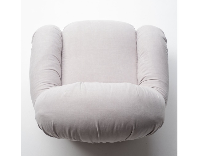 COMPLEX UNIVERSAL FURNITURE SUPPLY Bubble Sofaの写真