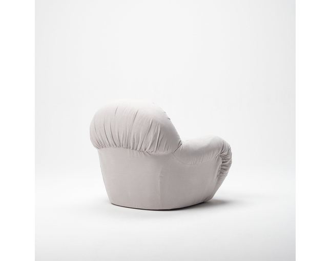 COMPLEX UNIVERSAL FURNITURE SUPPLY Bubble Sofaの写真