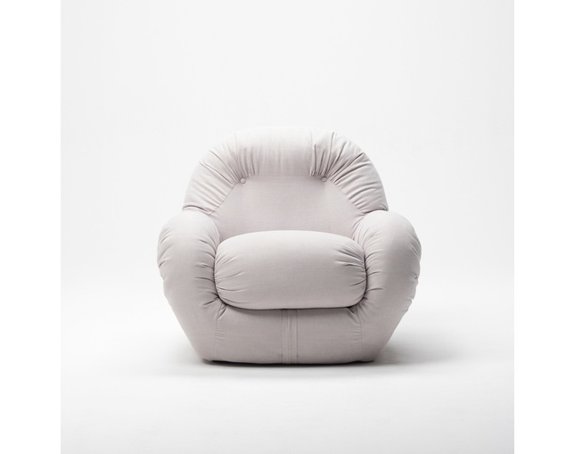 COMPLEX UNIVERSAL FURNITURE SUPPLY Bubble Sofaの写真