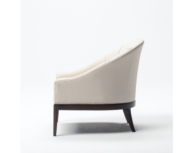 COMPLEX UNIVERSAL FURNITURE SUPPLY Gibbings Sofaの写真