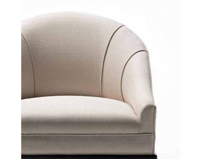COMPLEX UNIVERSAL FURNITURE SUPPLY Gibbings Sofaの写真