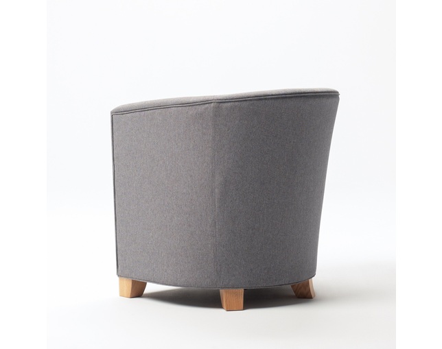 COMPLEX UNIVERSAL FURNITURE SUPPLY Tablet Sofaの写真