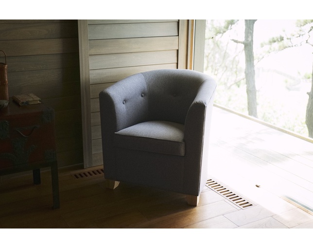 COMPLEX UNIVERSAL FURNITURE SUPPLY Tablet Sofaの写真